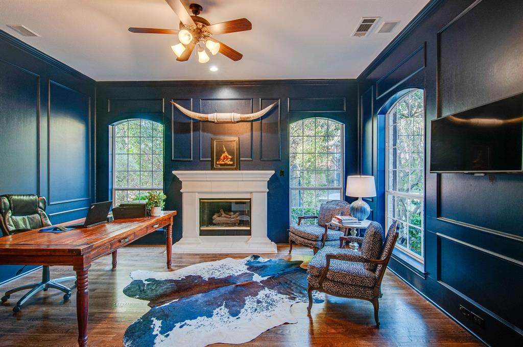 702 Chaucer Court - Photo 1