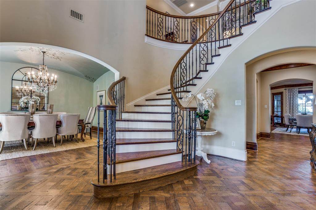 3528 Southwestern Boulevard - Photo 1