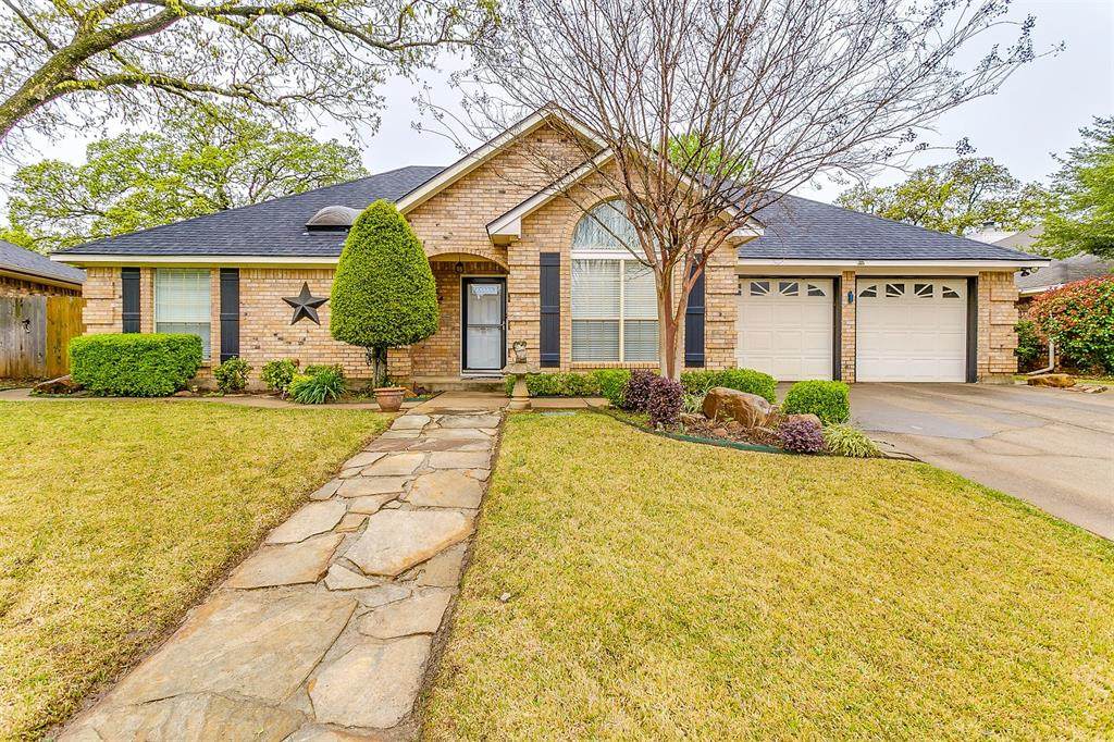6106 Kenilworth Drive - Photo 1