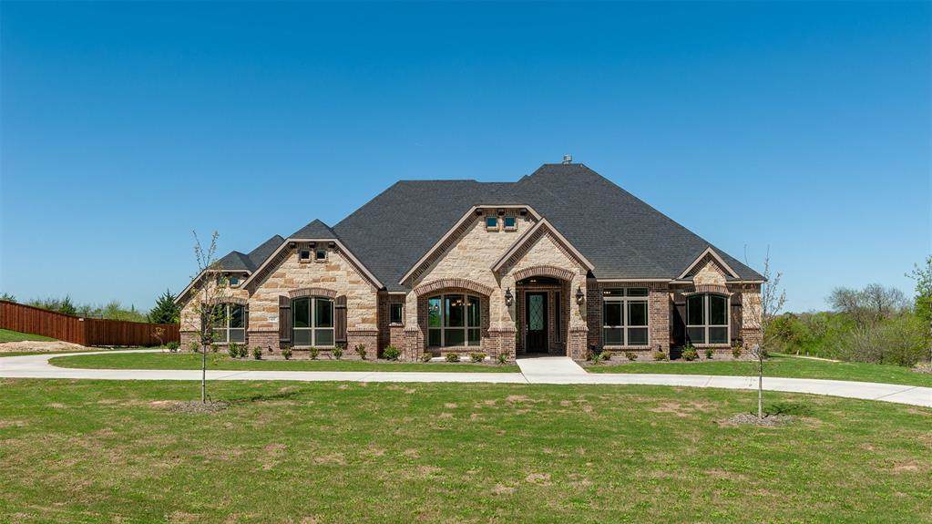 621 San Saba - Photo 1