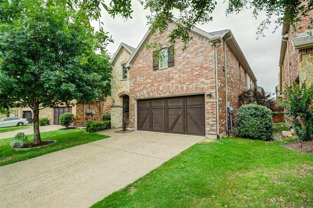 304 Westminster Drive - Photo 1
