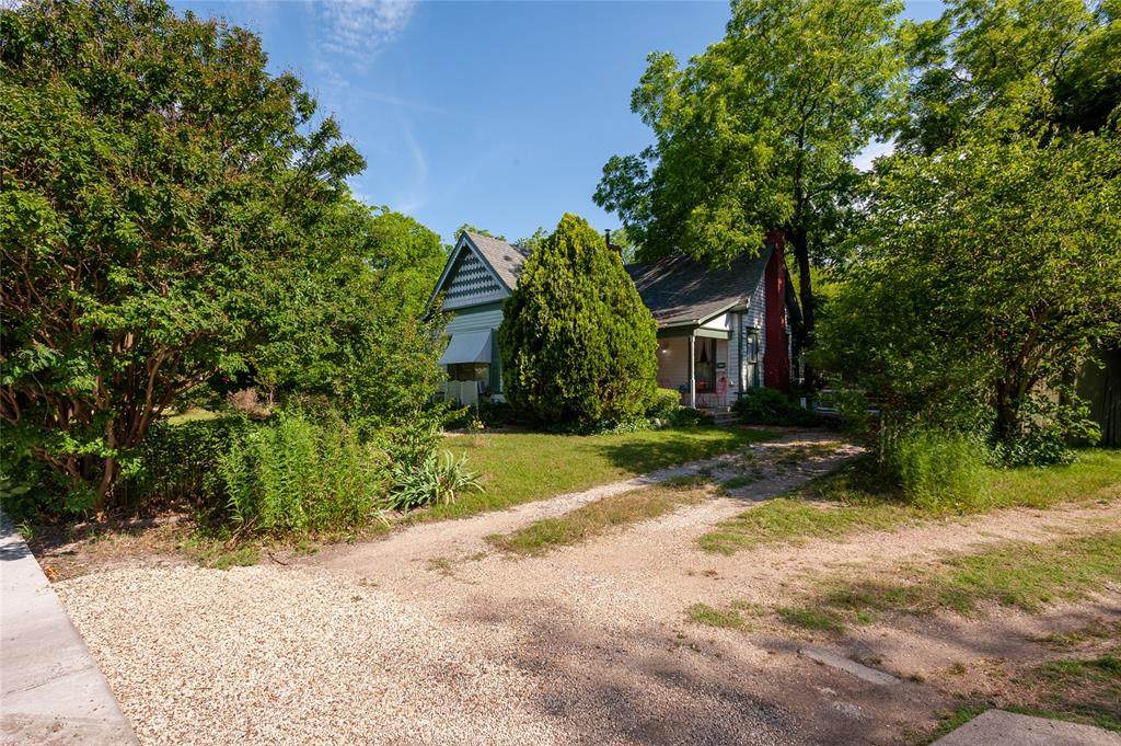 809 Marvin Avenue - Photo 1