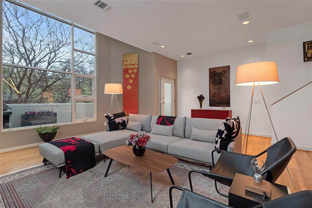 4016 Travis Street - Photo 1