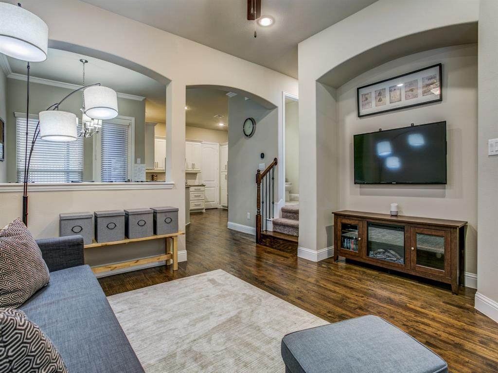 828 Dartford Drive - Photo 1