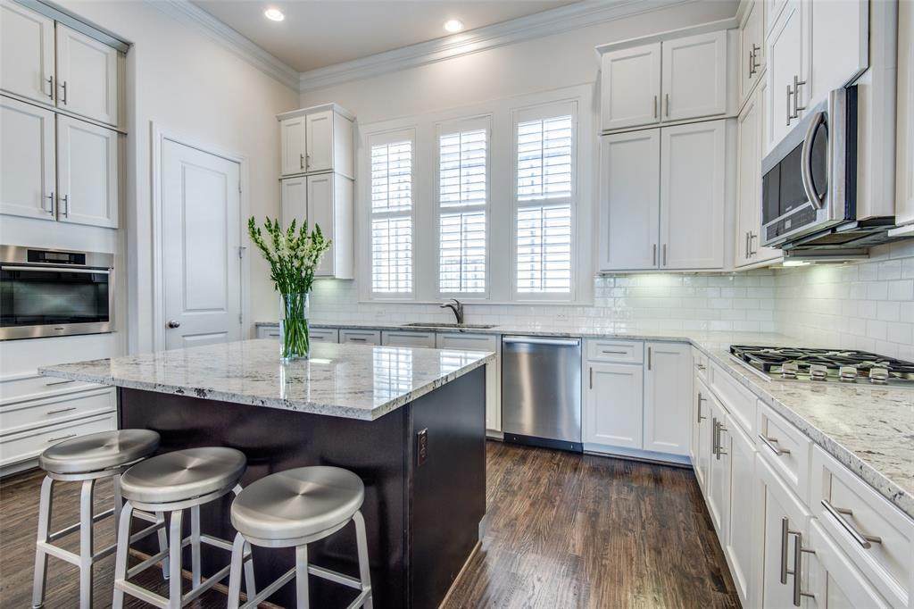 5220 Weiss Lane - Photo 1