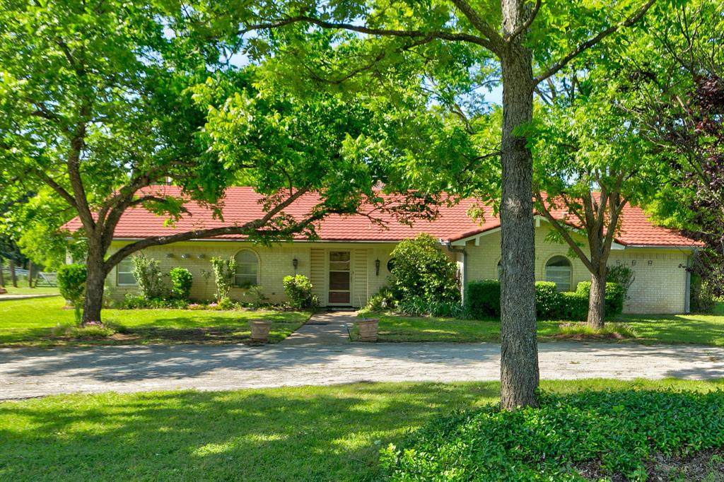 901 Barbara Lane - Photo 1