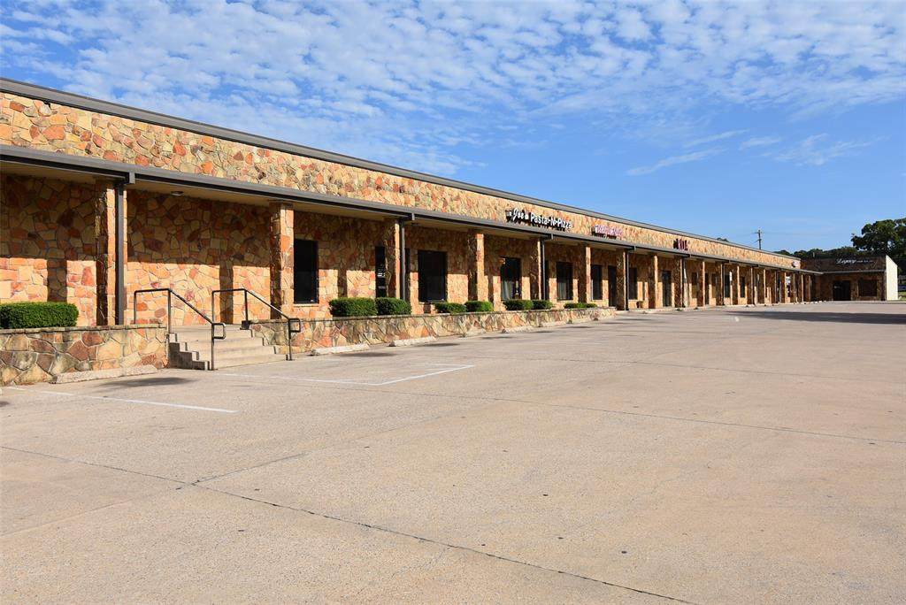 1115 Fort Worth Highway - Photo 1