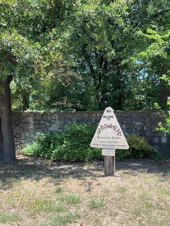 325 Comanche Trail - Photo 1