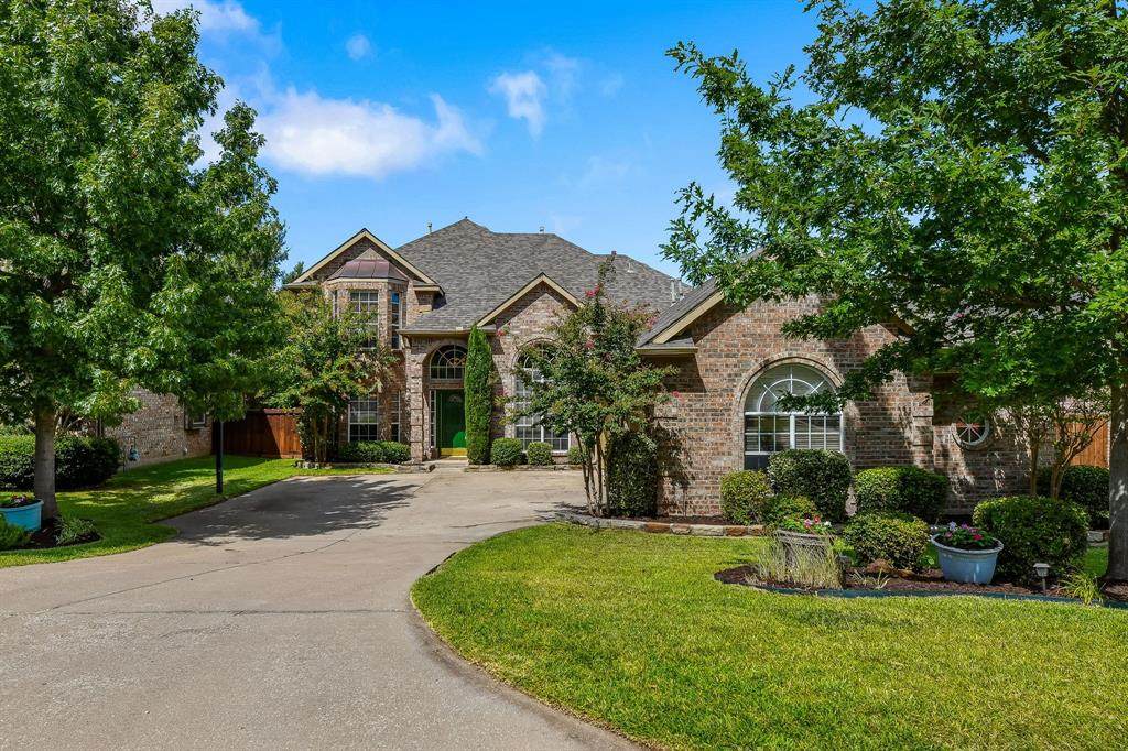 3104 Southwood Drive - Photo 1