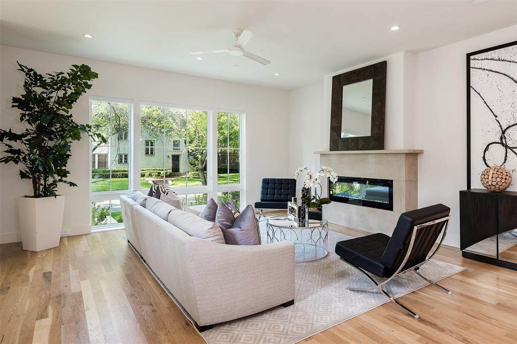 4512 Fairway Avenue - Photo 1