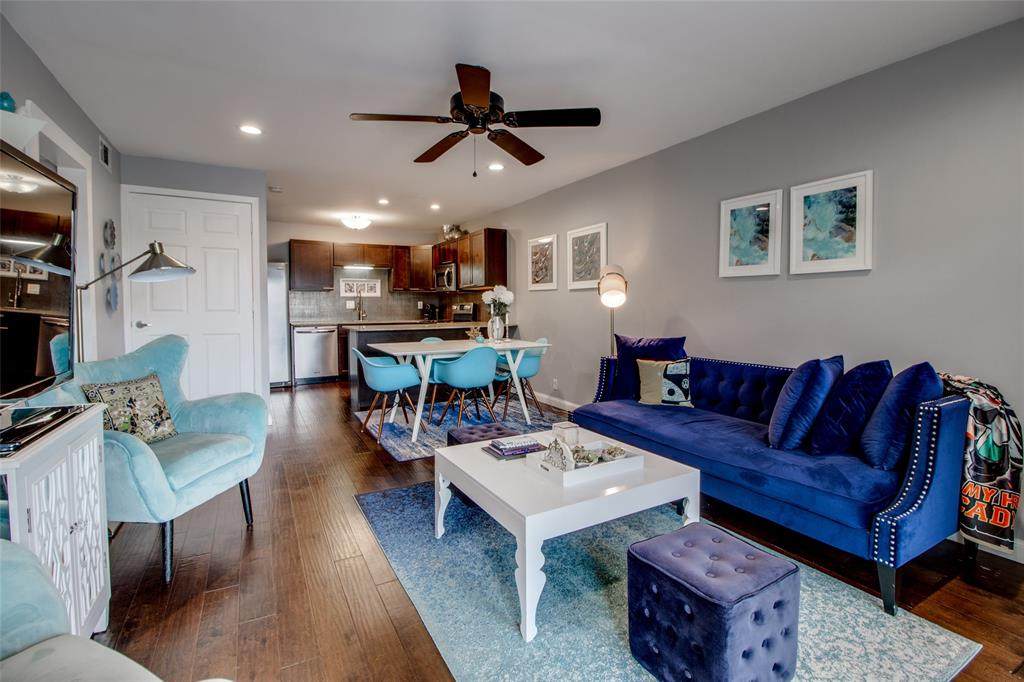 5325 Fleetwood Oaks Avenue - Photo 1