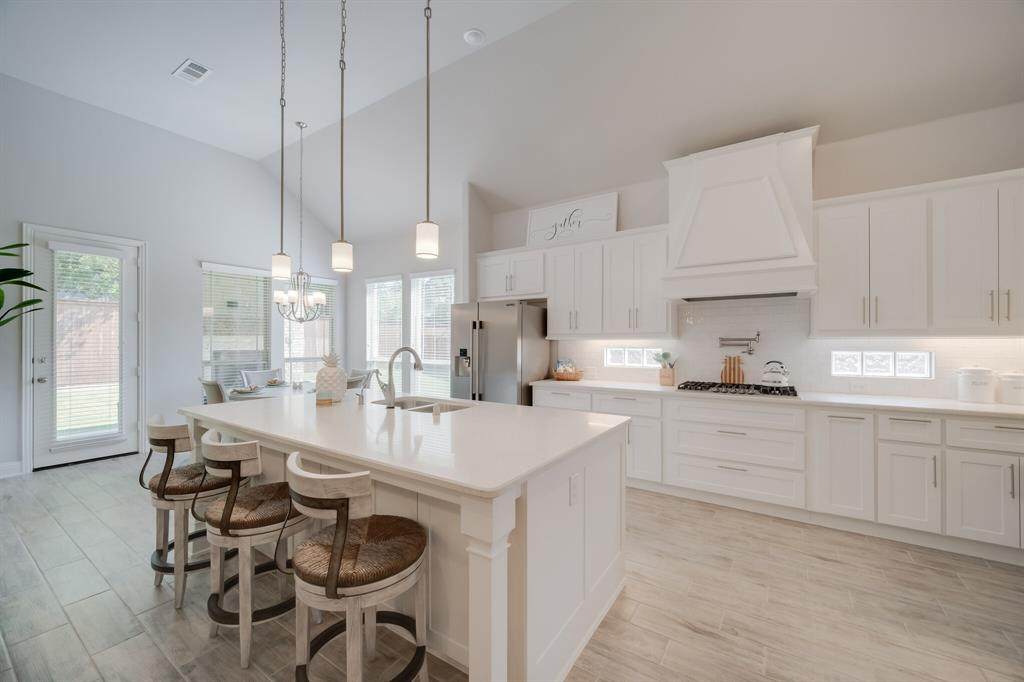 2115 Venice Drive - Photo 1