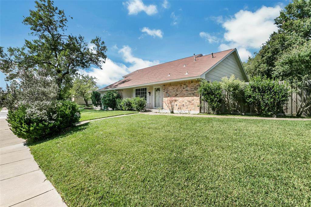 417 Perdido Drive - Photo 1