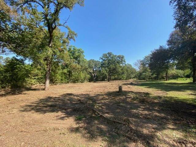 405 Center Avenue - Photo 1