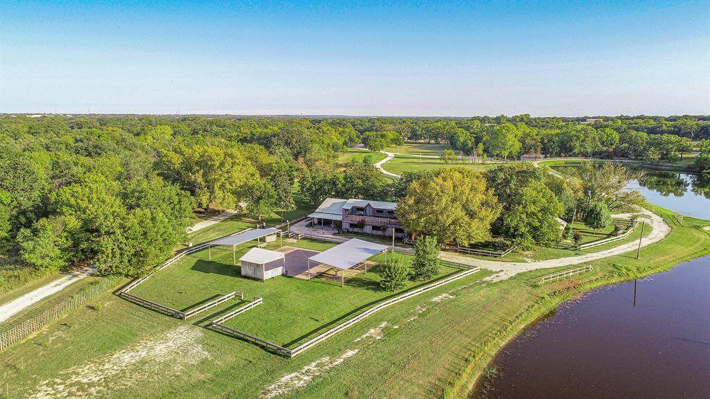 3220 Mineral Wells Highway - Photo 1