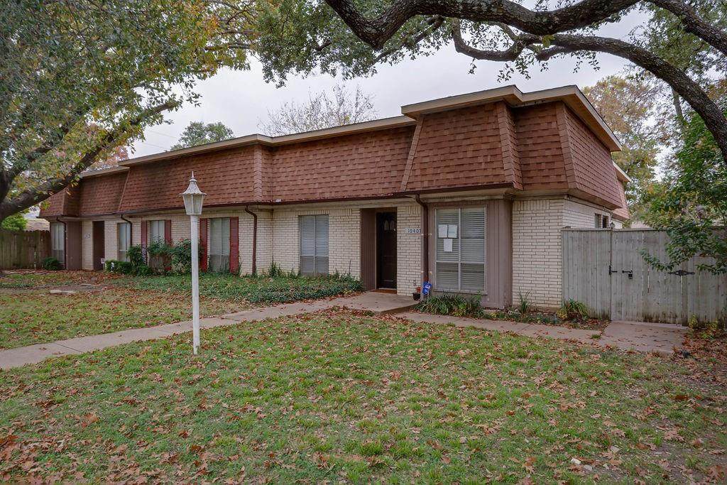 10407 Pagewood Drive - Photo 1