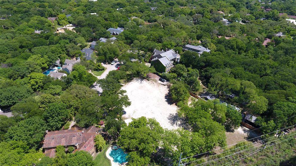 417 Crestwood Drive - Photo 1