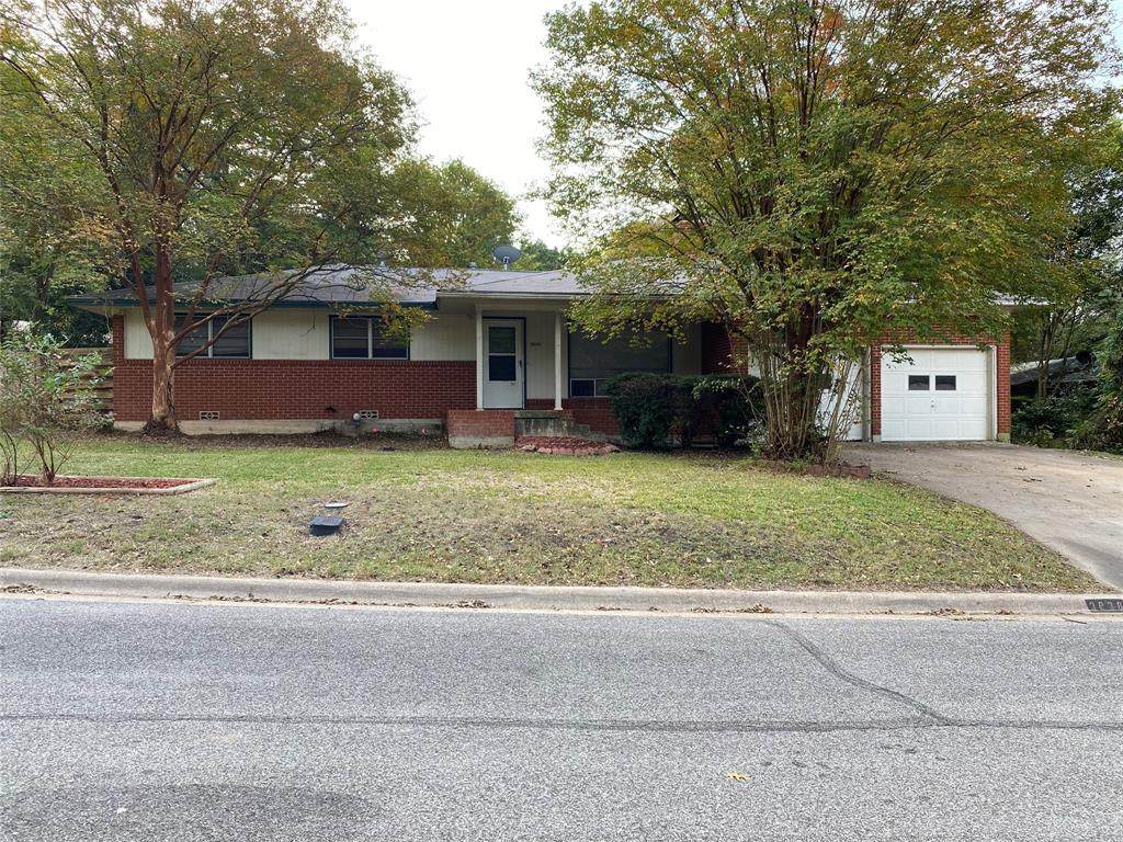 3930 Loop Drive - Photo 1
