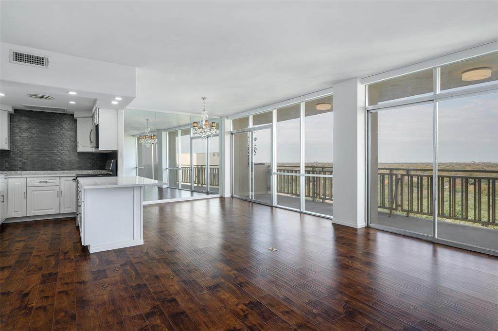 6211 Northwest Highway - Photo 1
