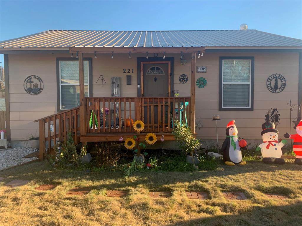 221 Springvalley Circle - Photo 1