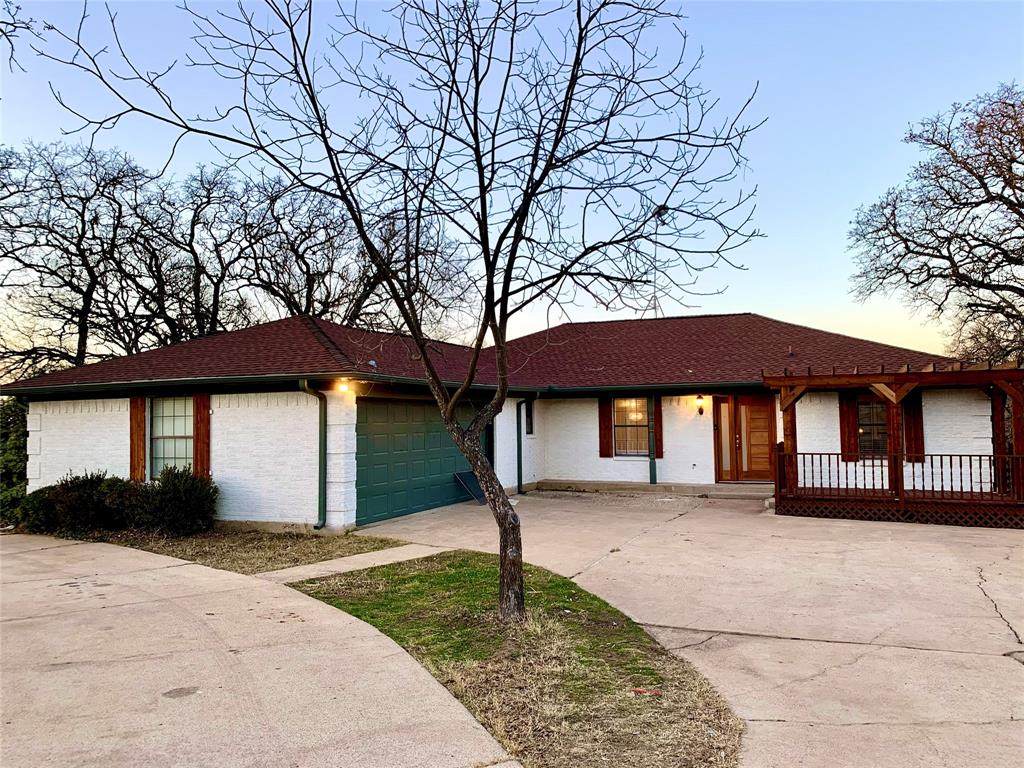 209 William Wallace Drive - Photo 1