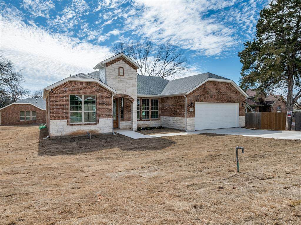 7229 Charbonneau Road - Photo 1