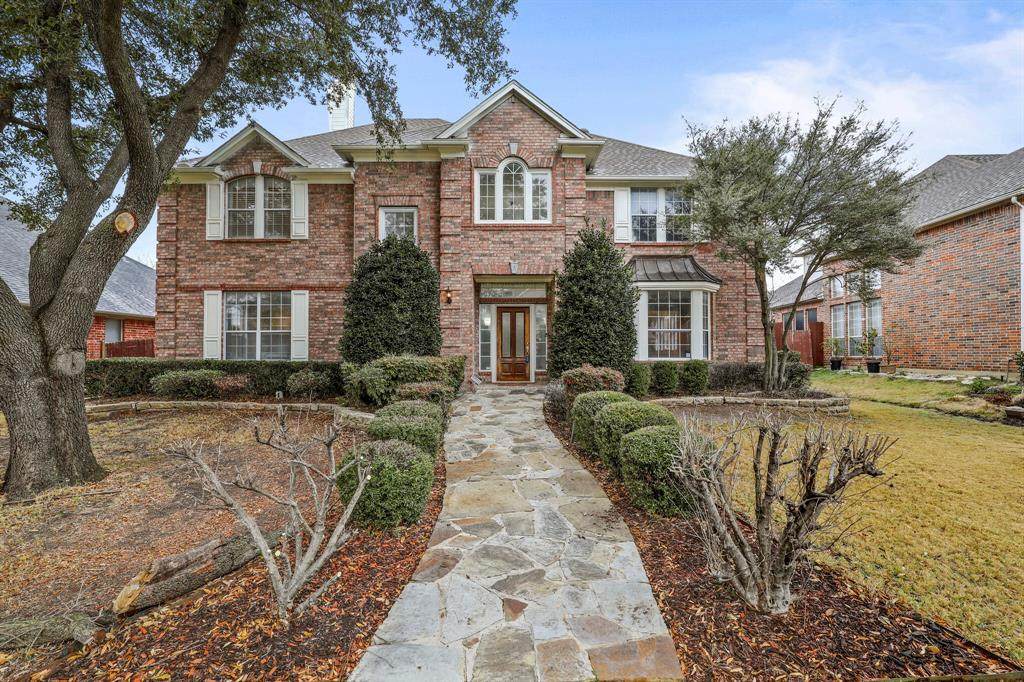 2913 Cascade Drive - Photo 1
