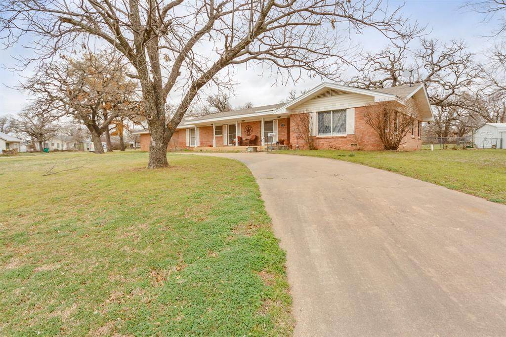715 Pecan Street - Photo 1