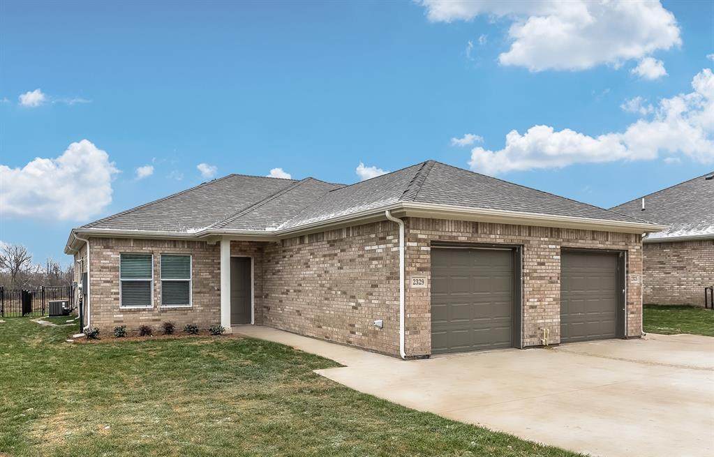2405 Hickory Street - Photo 1