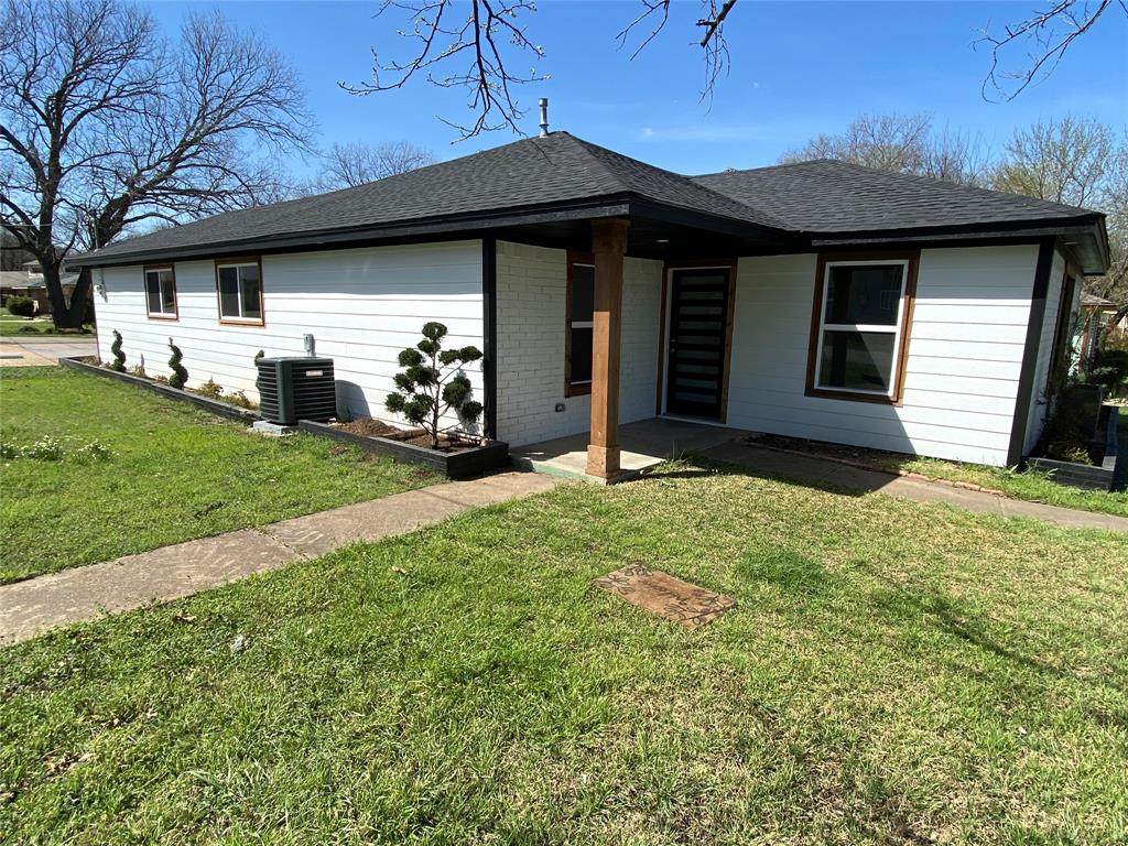 323 9th Street - Photo 1