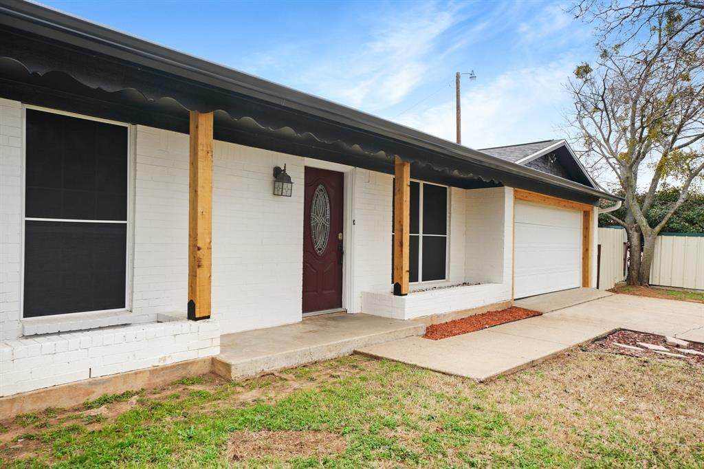 1102 21st Street - Photo 1