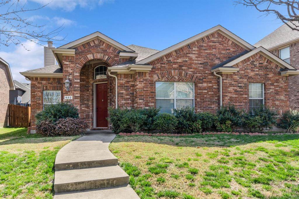 682 Crockett Drive - Photo 1
