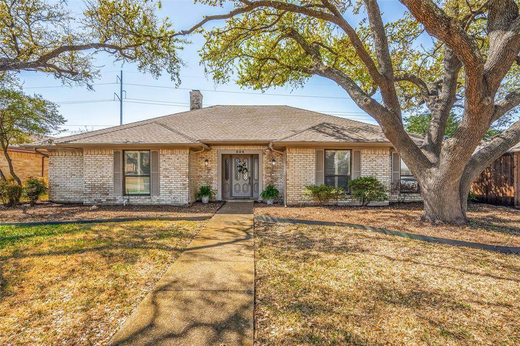 524 Wentworth Drive - Photo 1