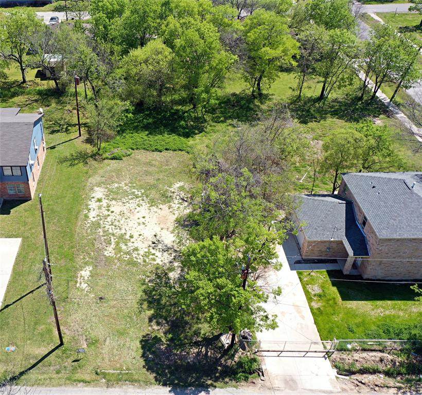 207 Ann Street - Photo 1