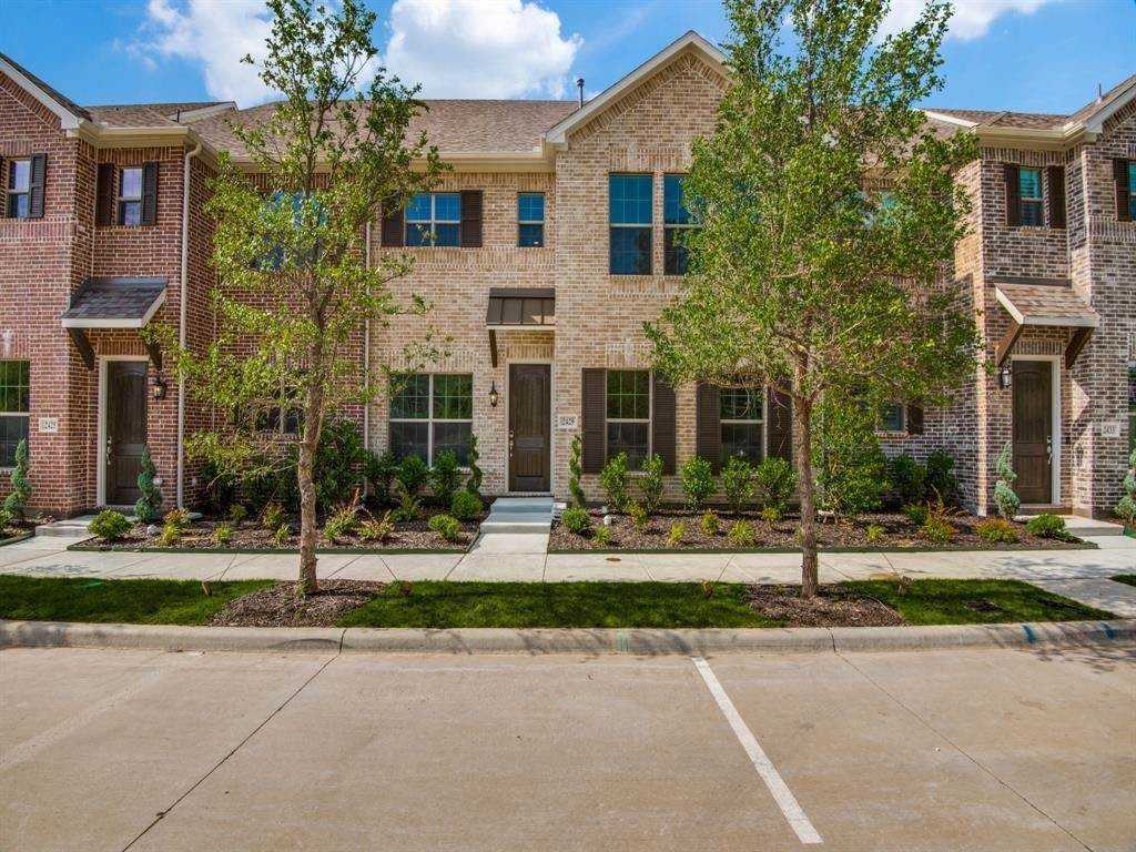 2413 Spring Hill Avenue - Photo 1