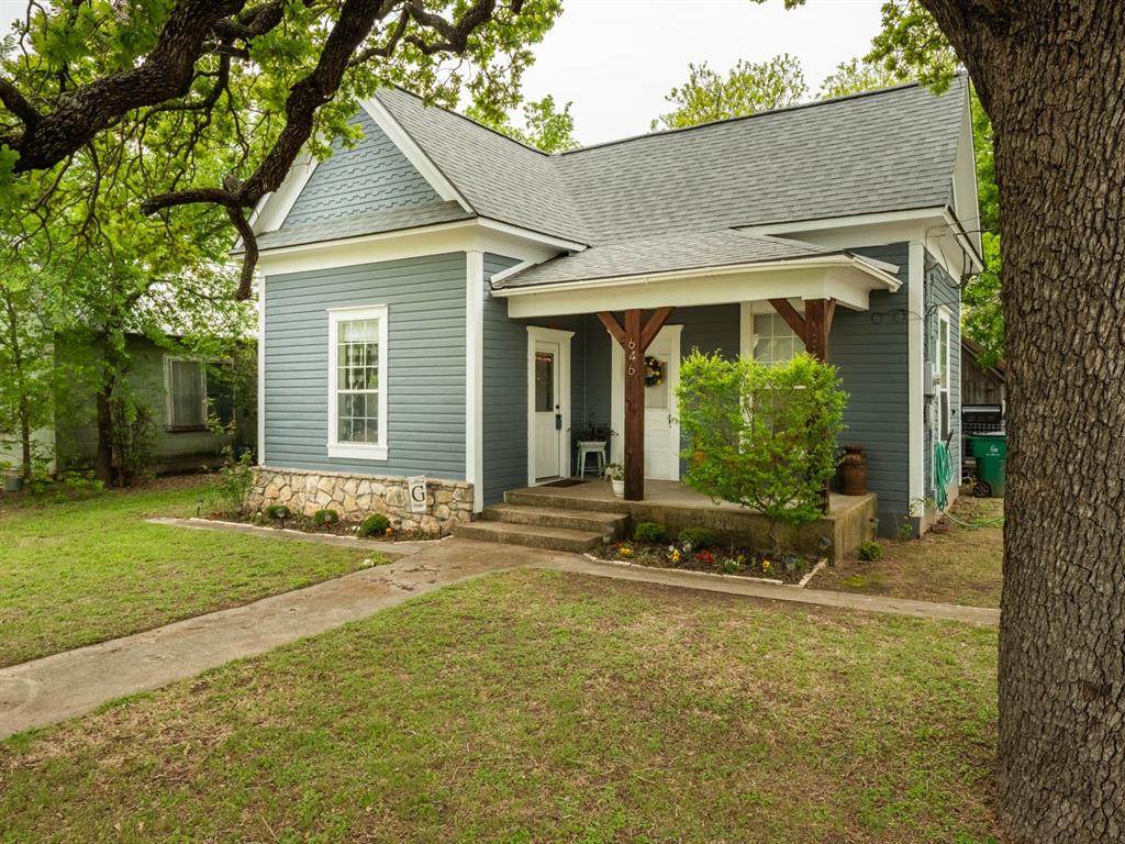 646 Race Street - Photo 1