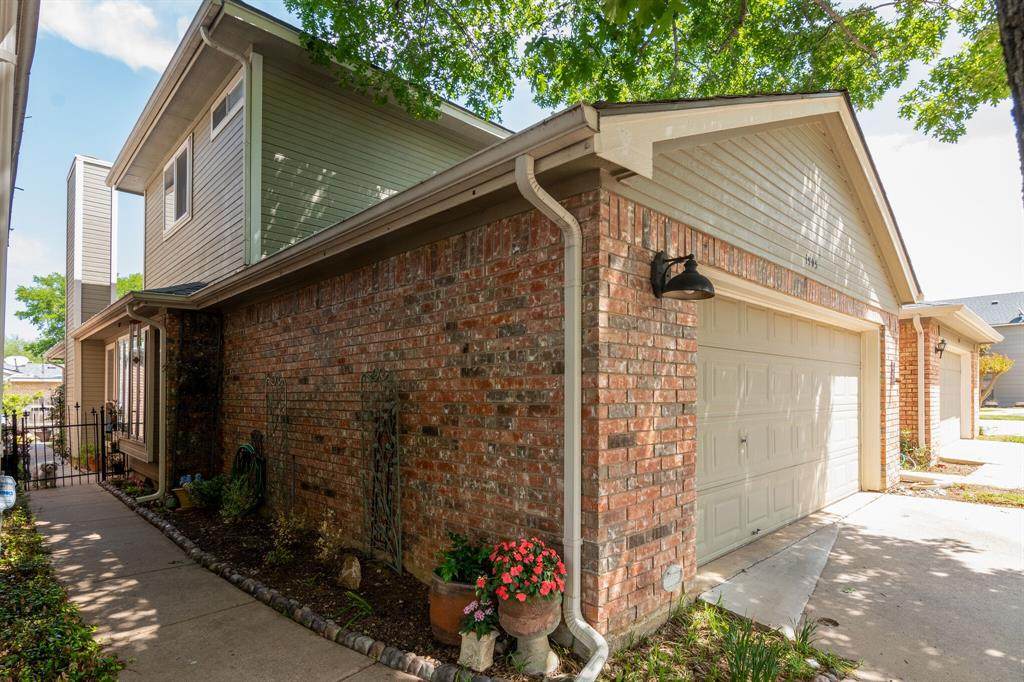 1903 Maplewood Trail - Photo 1