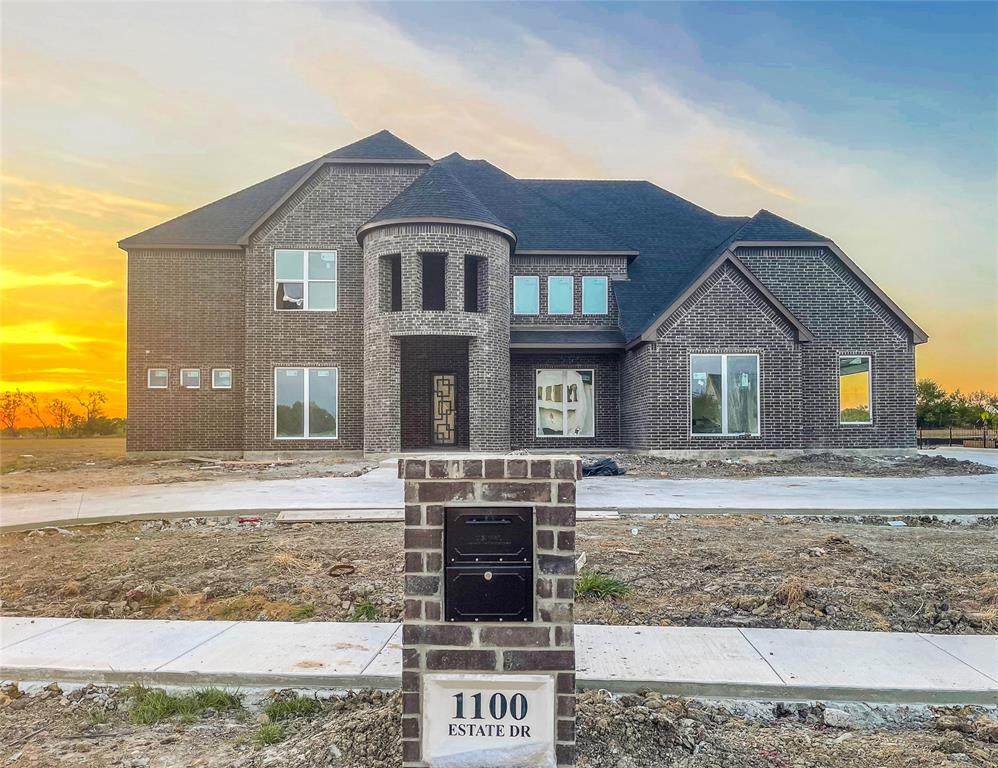 1100 Estate Drive - Photo 1