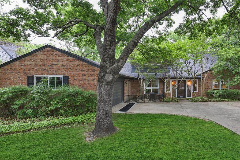 8810 Plano Parkway - Photo 1