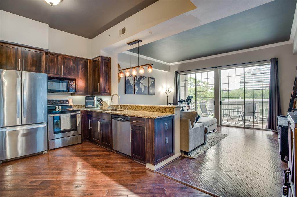 3225 Turtle Creek Boulevard - Photo 1