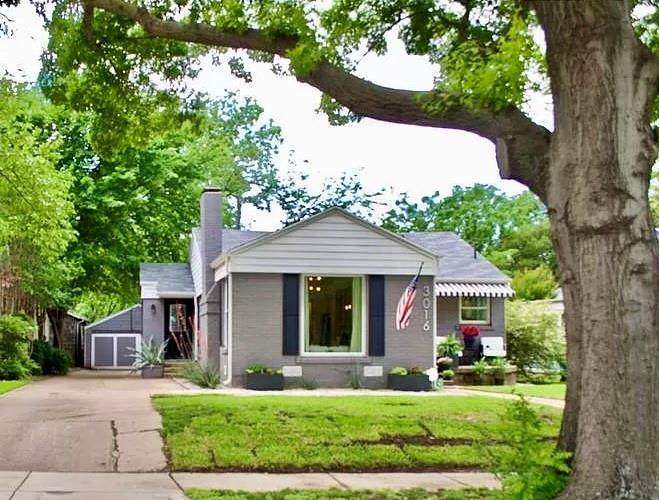 3016 5th Avenue - Photo 1
