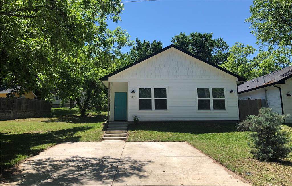 313 Van Worth Street - Photo 1