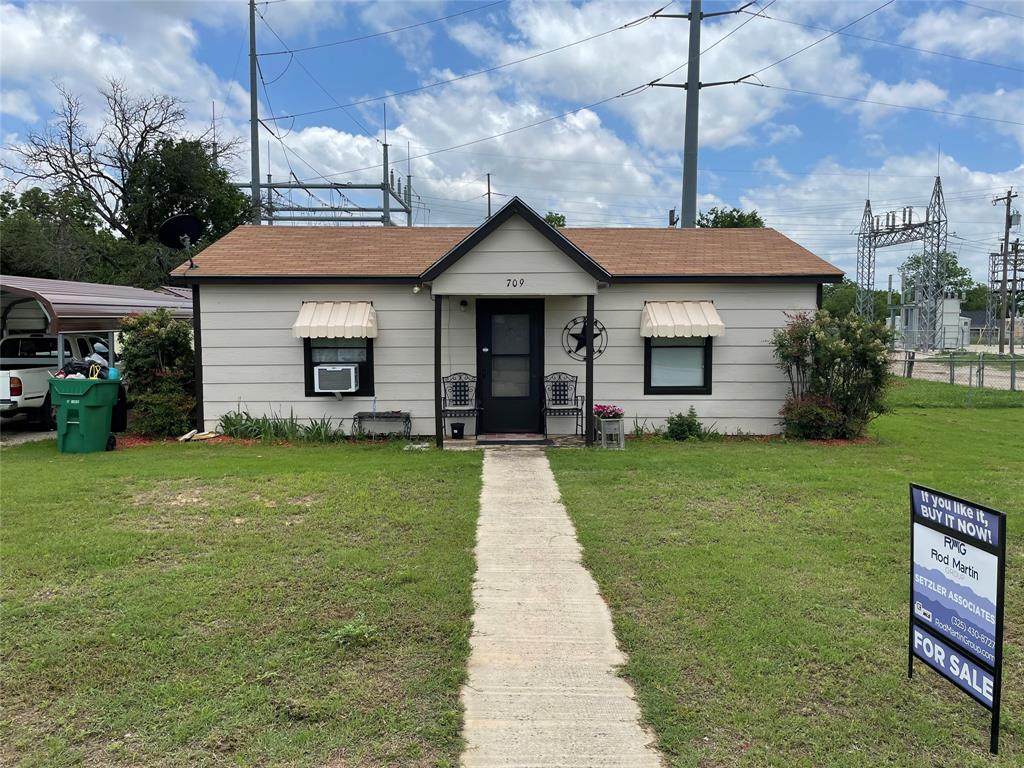 709 Santa Fe Street - Photo 1