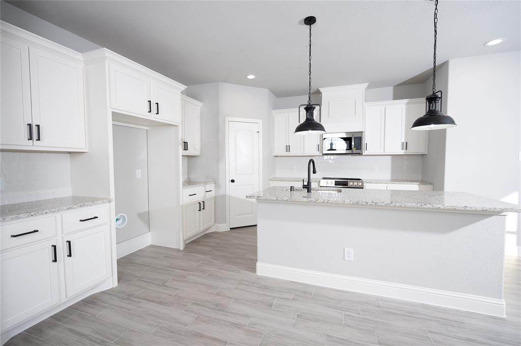 10433 County Road 346 - Photo 1