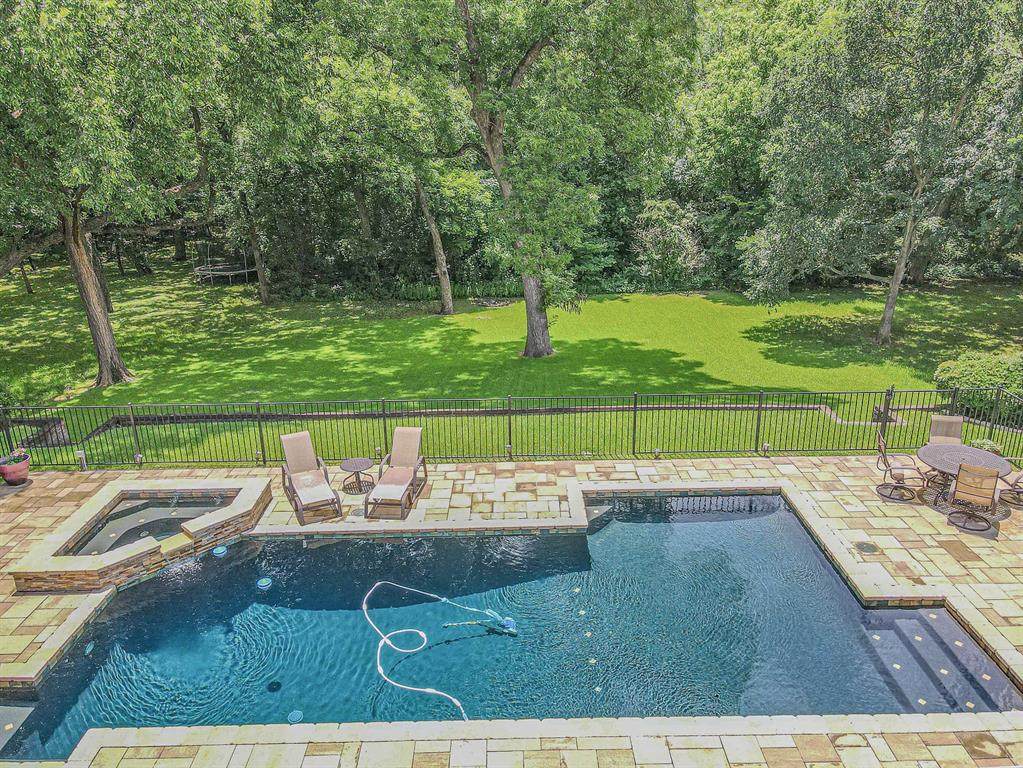 621 Swan Drive - Photo 1