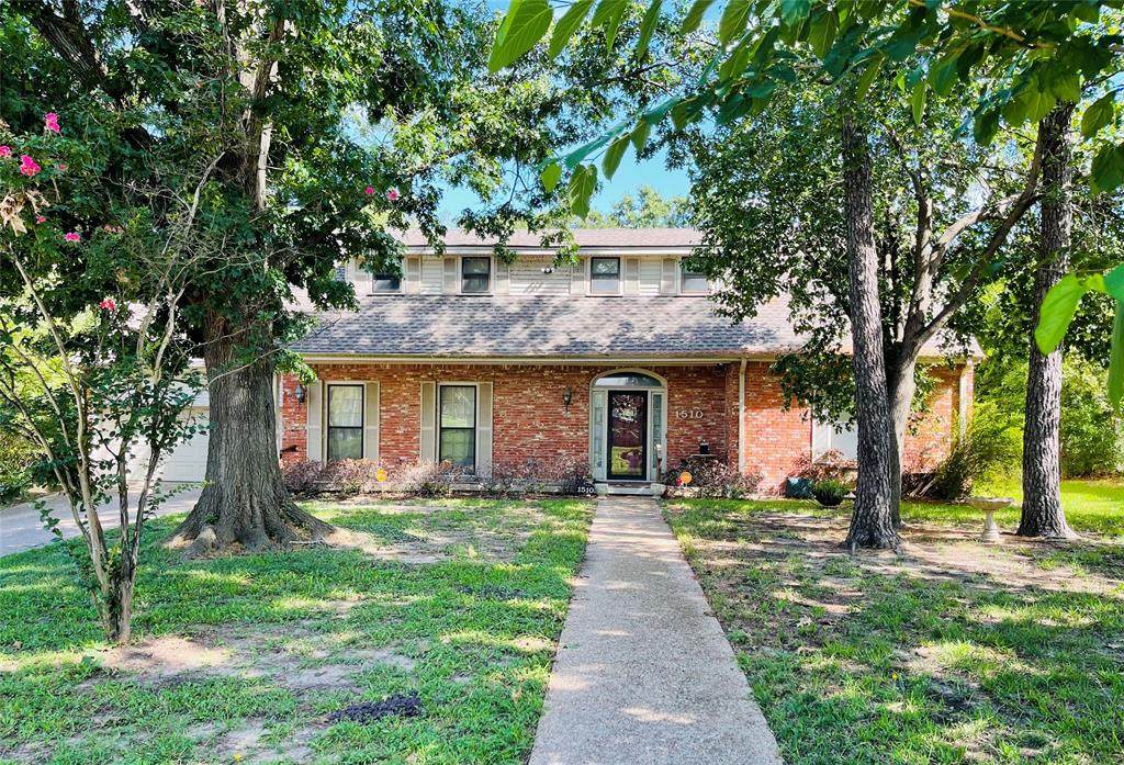 1510 Lexington Drive - Photo 1