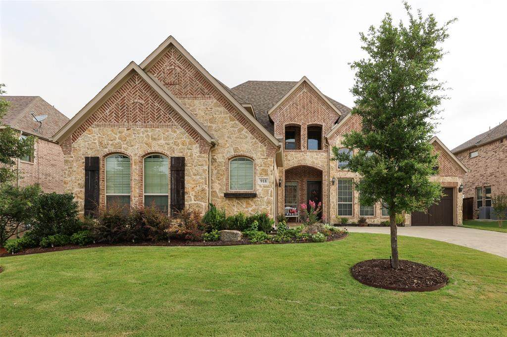 918 Pleasant View Drive - Photo 1