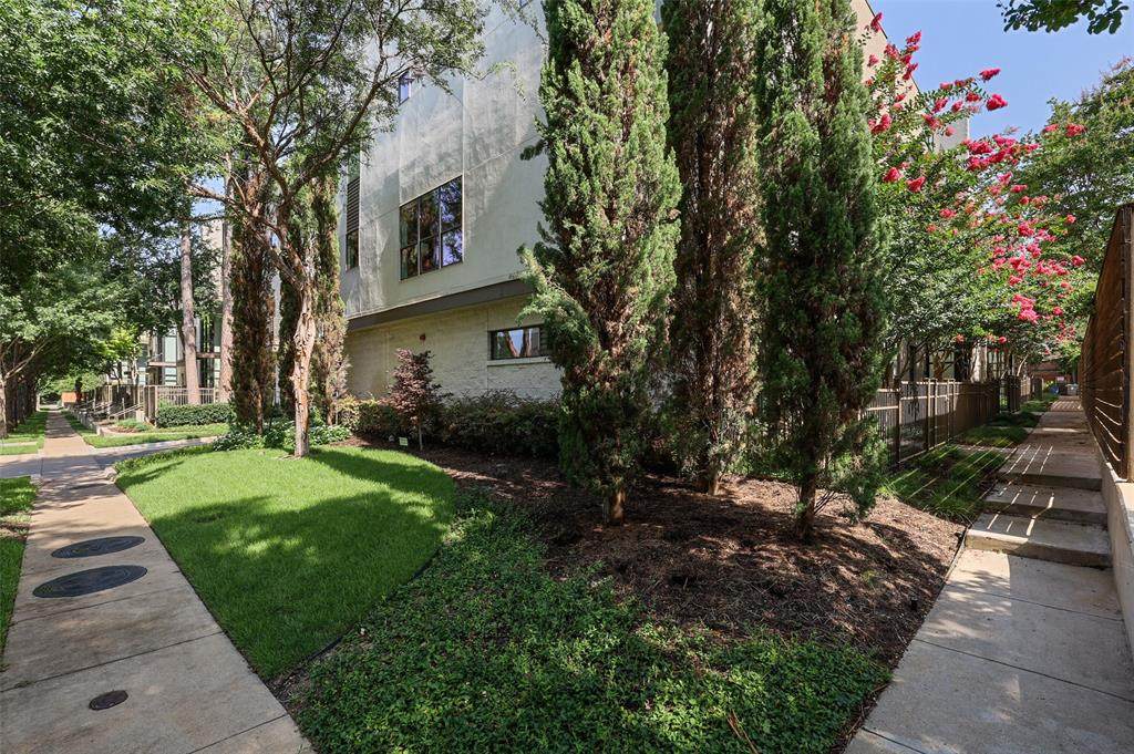 4111 Newton Avenue - Photo 1