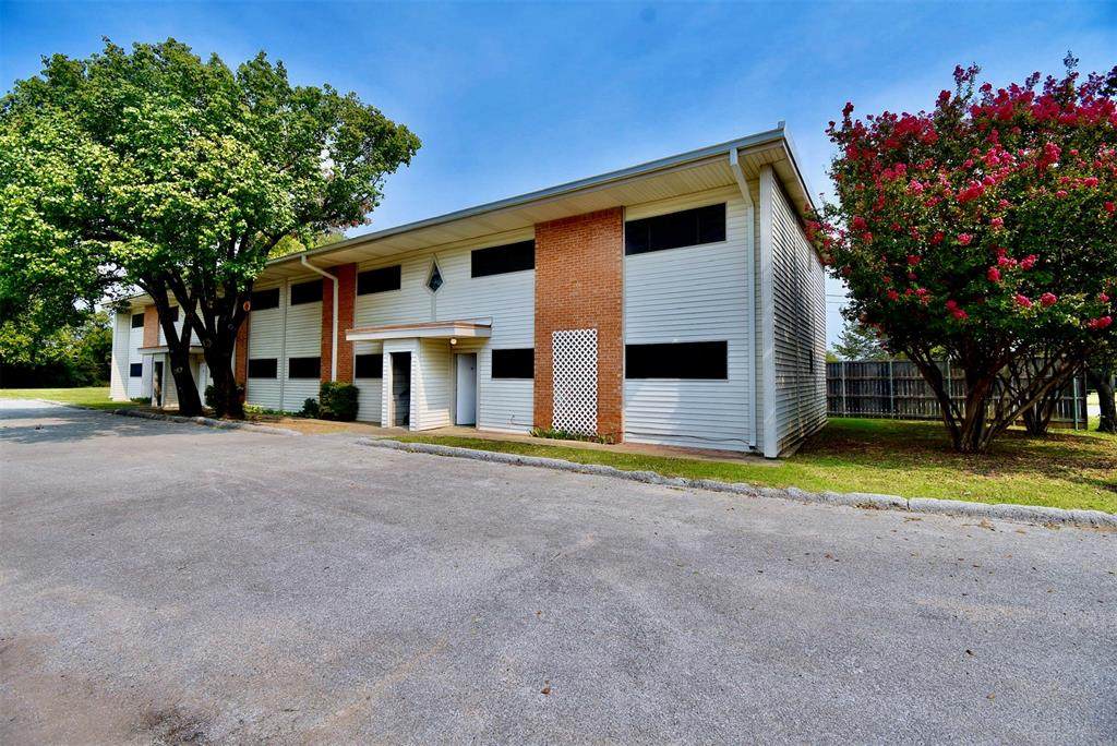 401 Betchan Street - Photo 1