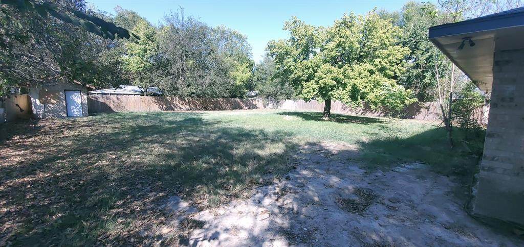 841 Kaufman Avenue - Photo 1